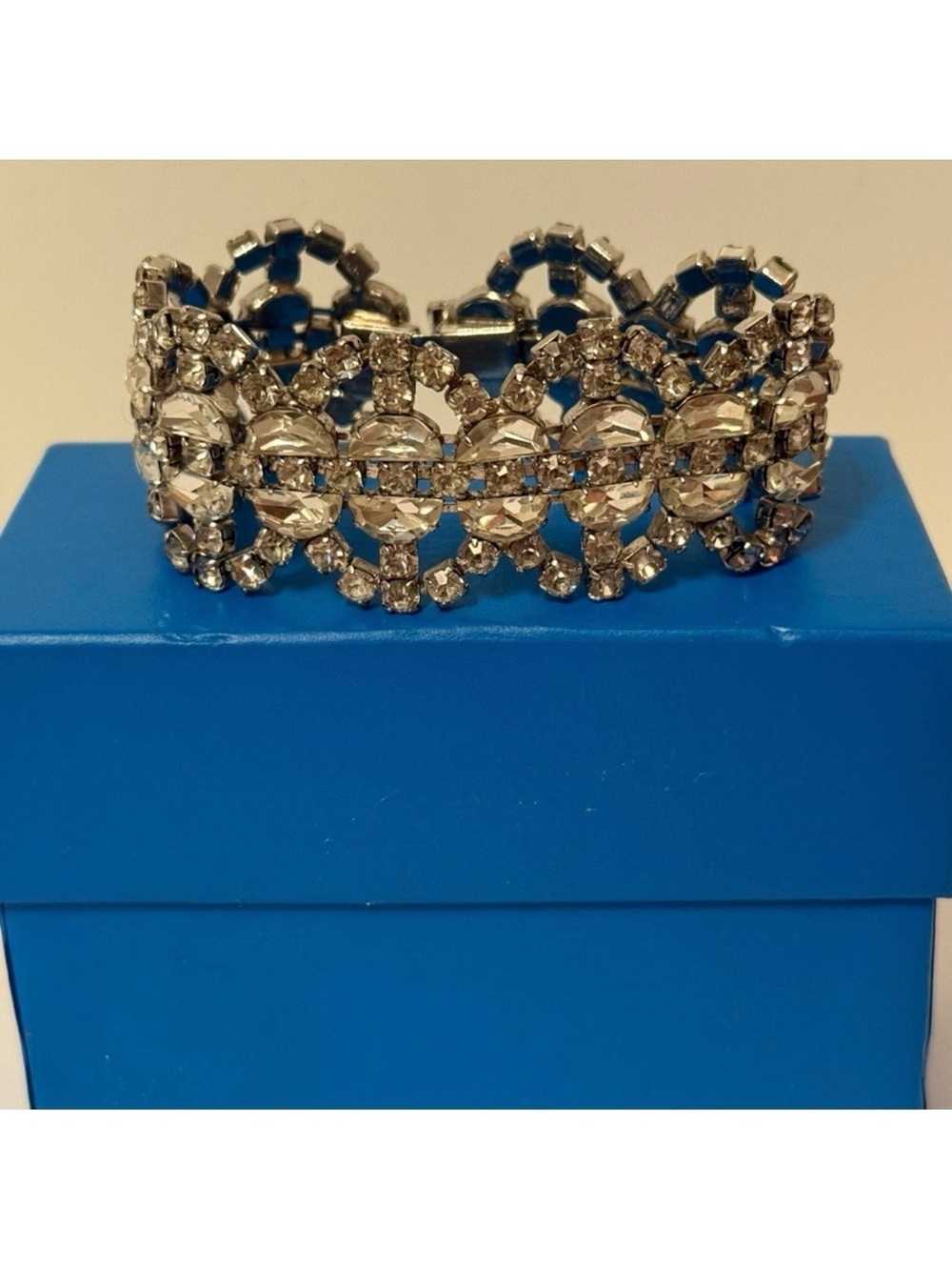 VINTAGE BRACELET RHINESTONE CLEAR SPARKLE BLING OCCASION SILVER TONE SETTING 7.5